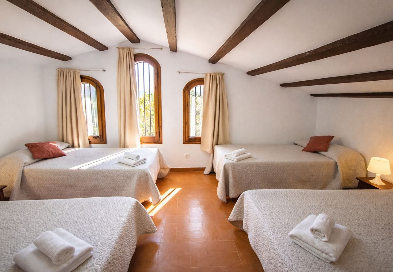 Villa in Gerona/Girona - Saucy Chateau for 24 pax - close to Blanes! 