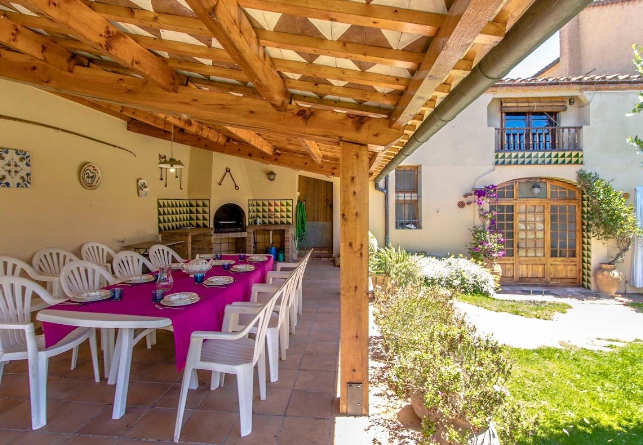 Villa in Castellar del Vallés - Village center (no car needed) 35km to Barcelona!