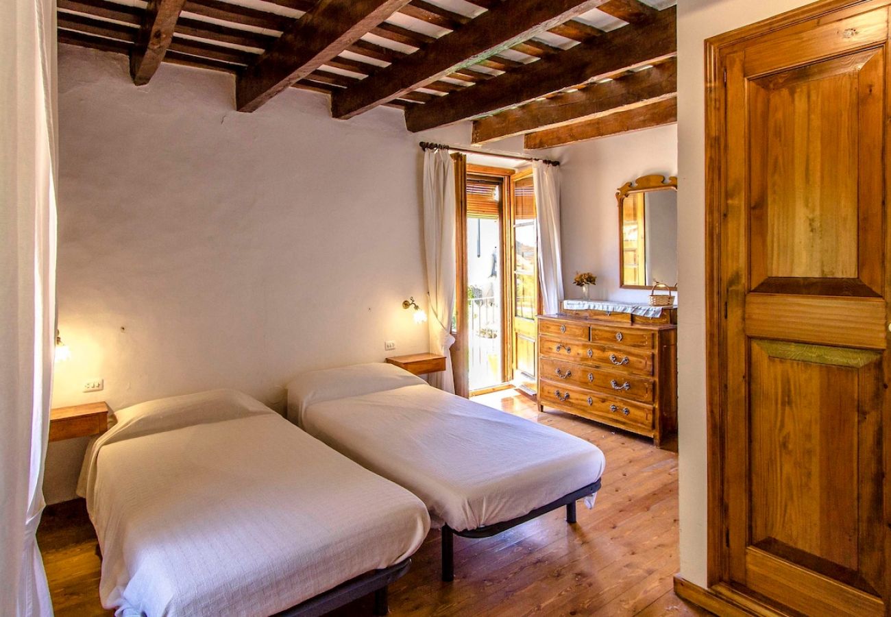 Villa in Castellar del Vallés - Village center (no car needed) 35km to Barcelona!