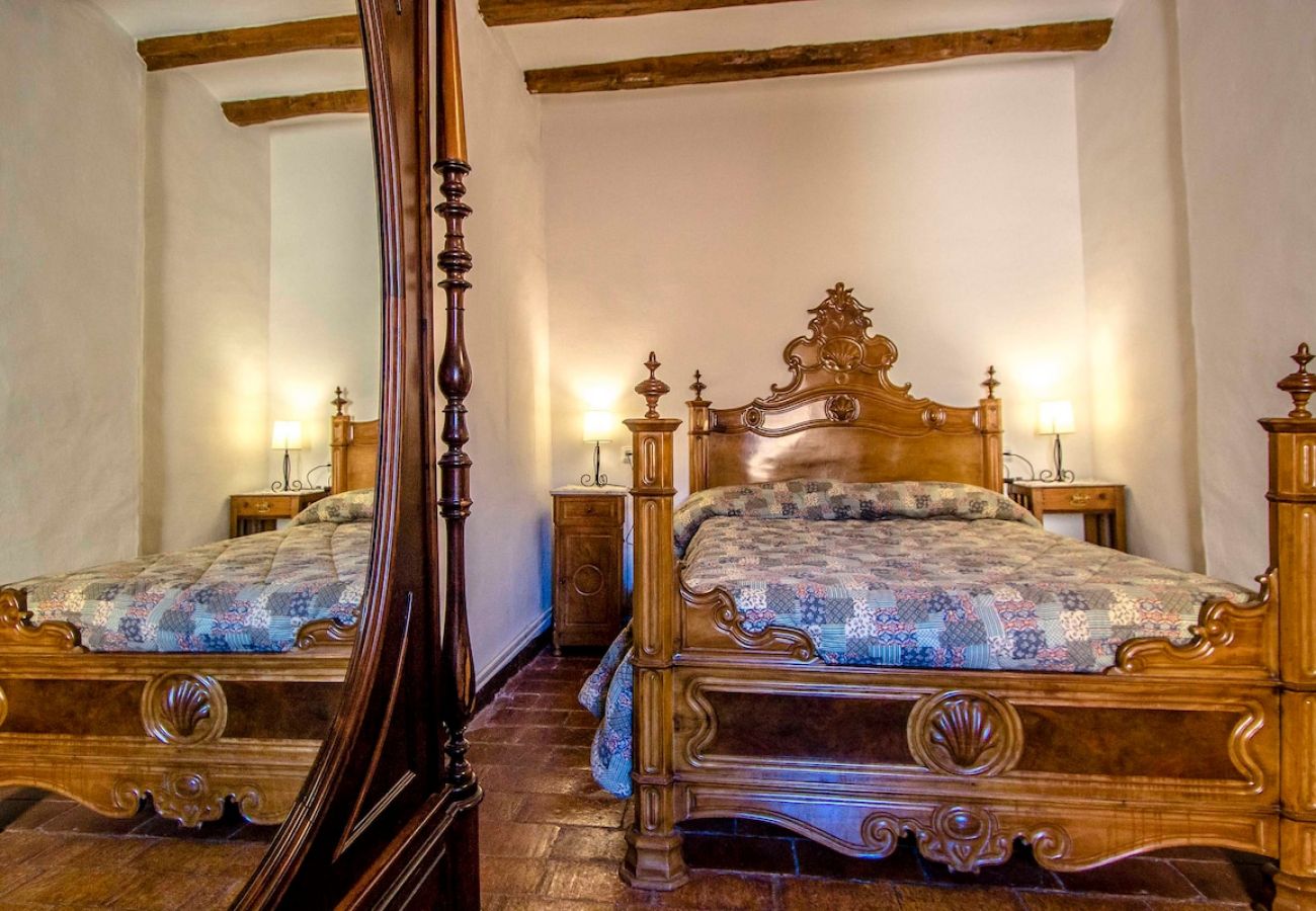 Villa in Castellar del Vallés - Village center (no car needed) 35km to Barcelona!