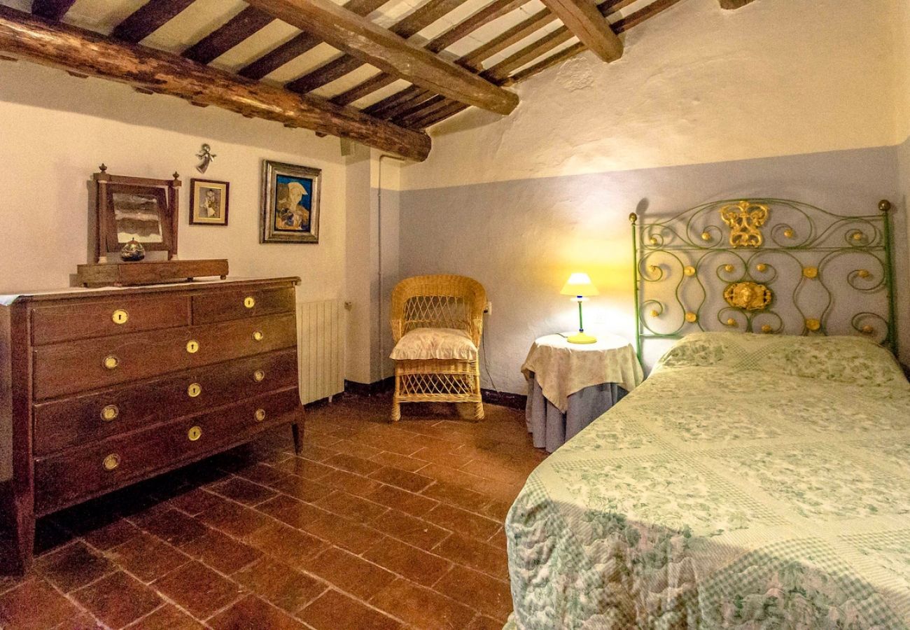 Villa in Castellar del Vallés - Village center (no car needed) 35km to Barcelona!