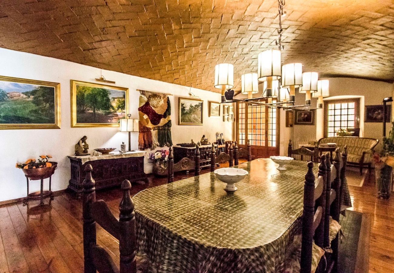 Villa in Castellar del Vallés - Village center (no car needed) 35km to Barcelona!