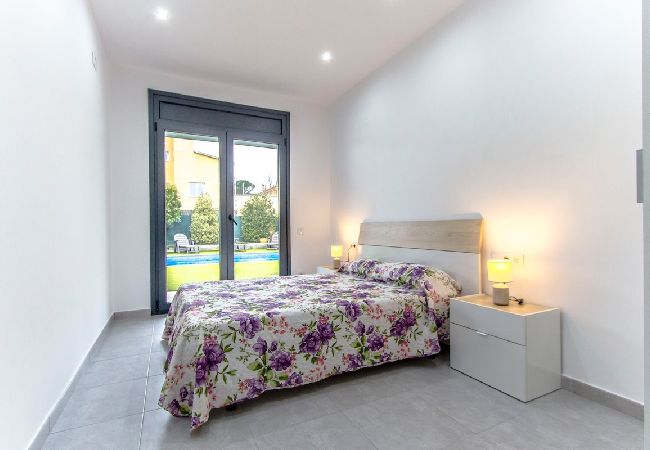 Villa in Sils - Catalunya Casas: Modern Vacation Paradise 'Villa Ainmi' on the Costa Brava!  Villa in Sils - Catalunya Casas: Modern Vacation Paradise 'Villa Ainmi' on the Costa Brava!