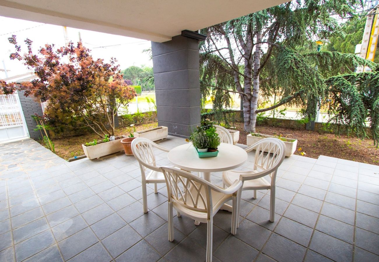 Villa in La Canyera - Delightful Villa - only 18km to Costa Brava beaches!