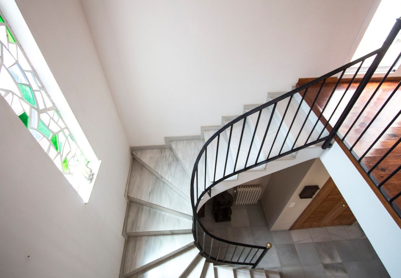 Villa in La Canyera - Delightful Villa - only 18km to Costa Brava beaches!