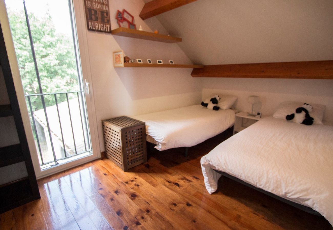 Villa in La Canyera - Delightful Villa - only 18km to Costa Brava beaches!