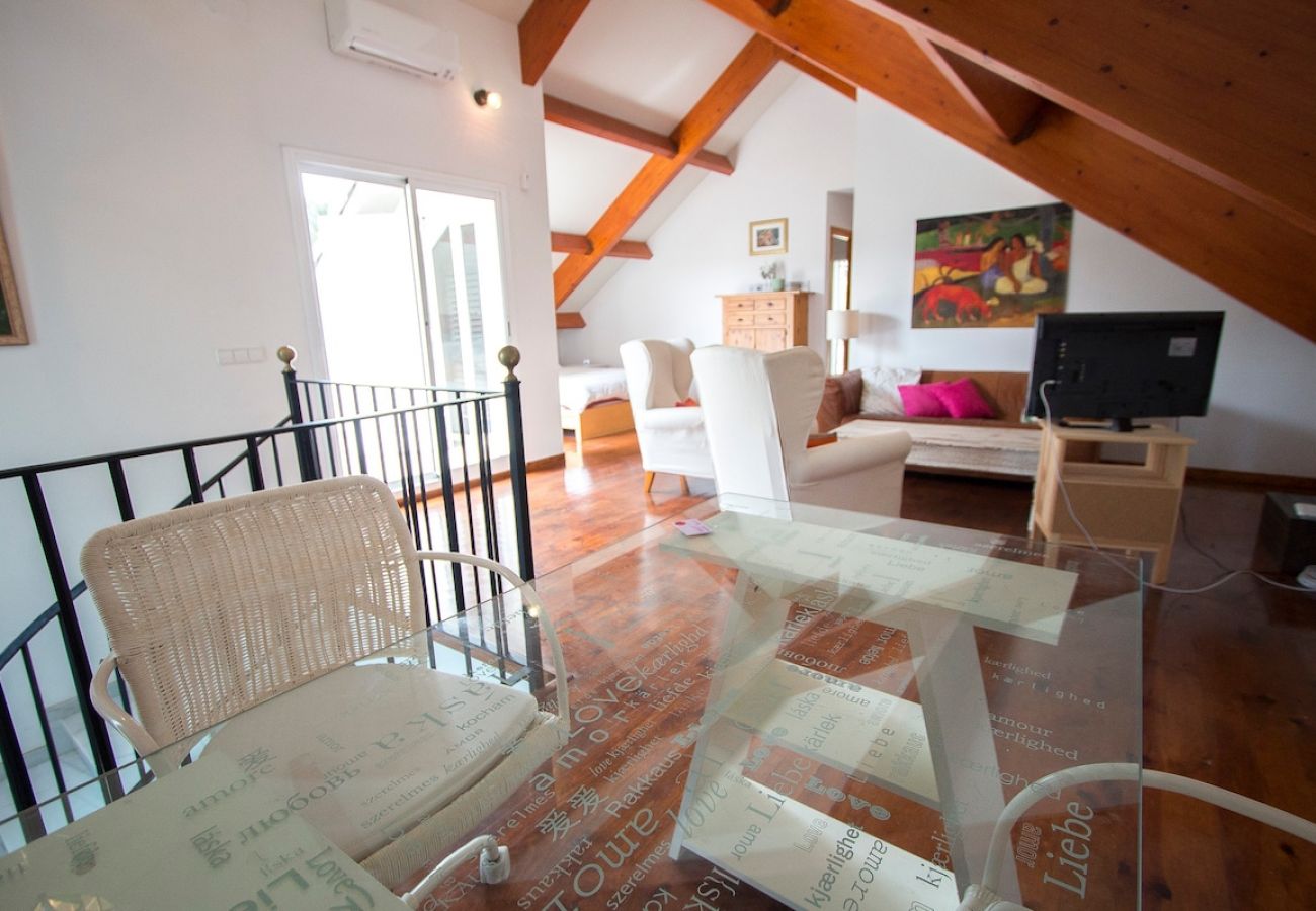 Villa in La Canyera - Delightful Villa - only 18km to Costa Brava beaches!