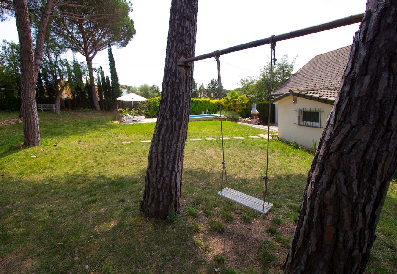 Villa in La Canyera - Delightful Villa - only 18km to Costa Brava beaches!