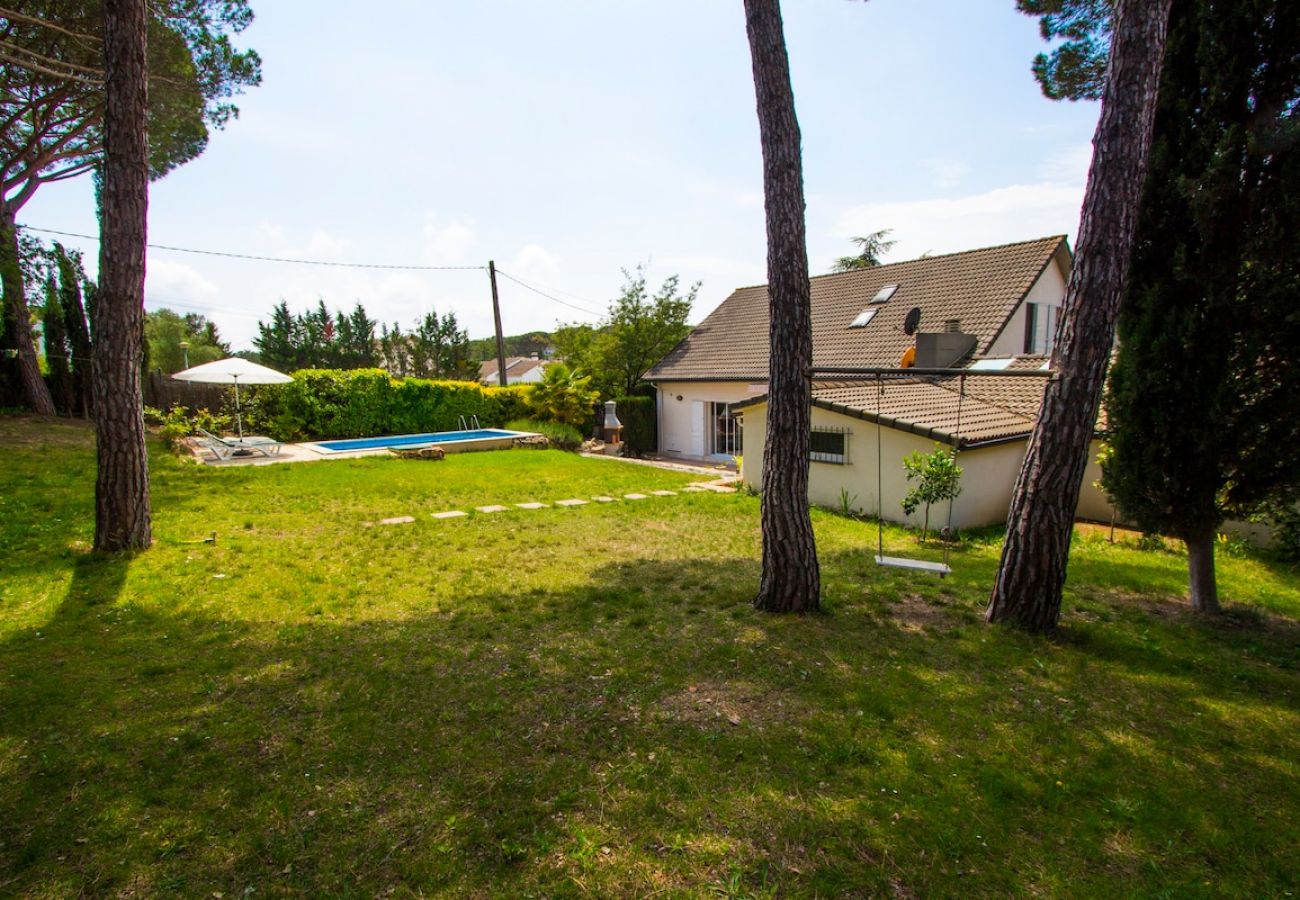 Villa in La Canyera - Delightful Villa - only 18km to Costa Brava beaches!