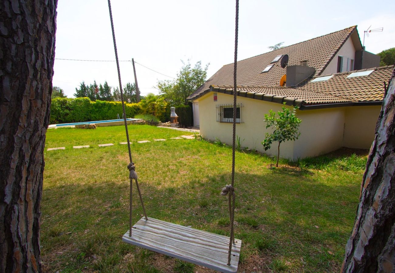 Villa in La Canyera - Delightful Villa - only 18km to Costa Brava beaches!