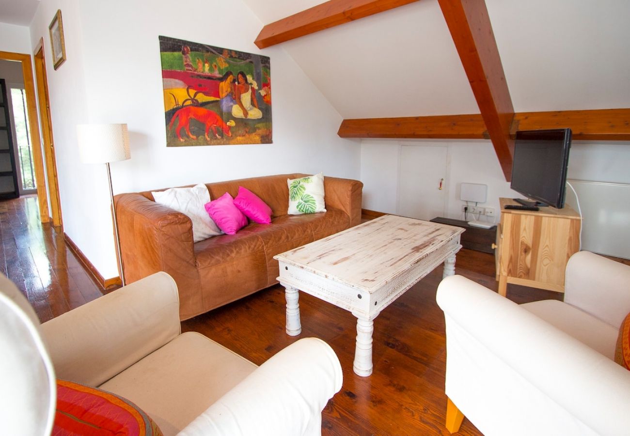 Villa in La Canyera - Delightful Villa - only 18km to Costa Brava beaches!