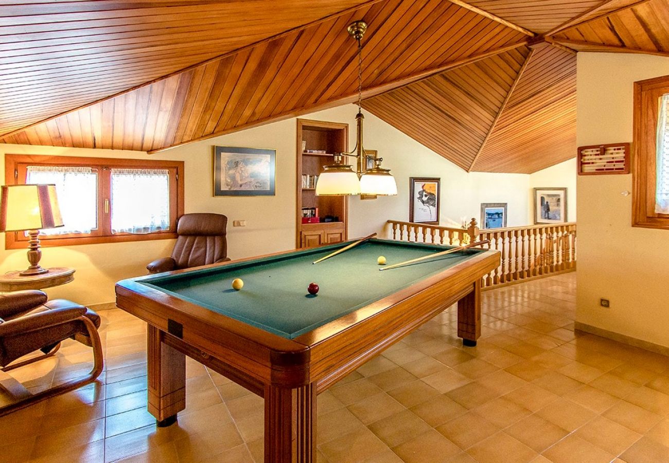 Villa in Gerona/Girona - Picturesque Costa Brava Countryside Villa