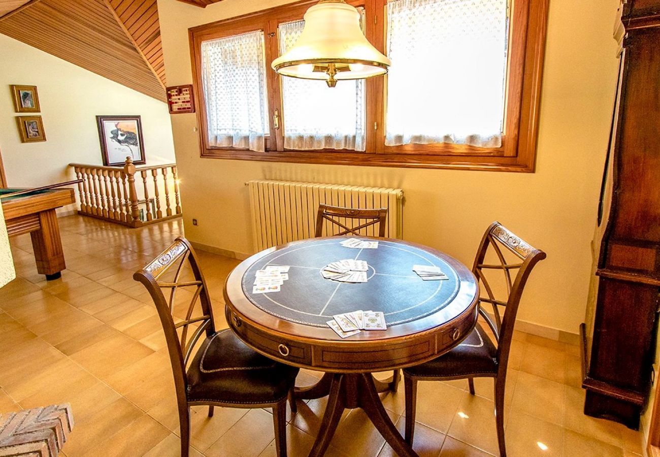 Villa in Gerona/Girona - Picturesque Costa Brava Countryside Villa