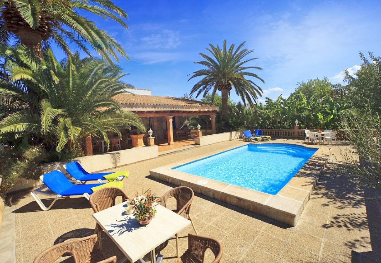 Villa in Palma de Mallorca - Private pool and 1.7km to Mallorca’s Beaches!