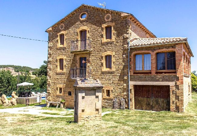 Villa in Llobera - Villa Vilaseca countryside views w/ private pool!