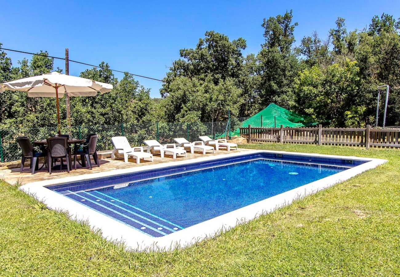 Villa in Llobera -  Rustic Catalan countryside villa w/ private pool!
