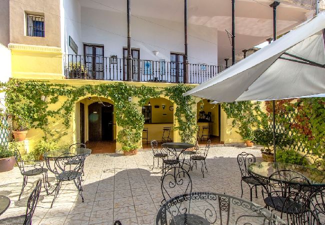 Villa in Banyeres del Penedès - Impressive and Idyllic mansion for up to 40 people! Villa in Banyeres del Penedès - Impressive and Idyllic mansion for up to 40 people!