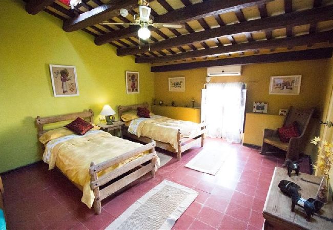 Villa in Banyeres del Penedès - Impressive and Idyllic mansion for up to 40 people! Villa in Banyeres del Penedès - Impressive and Idyllic mansion for up to 40 people!