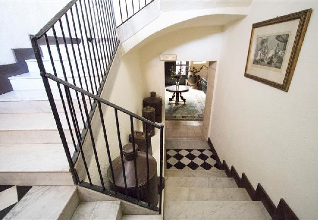 Villa in Banyeres del Penedès - Impressive and Idyllic mansion for up to 40 people! Villa in Banyeres del Penedès - Impressive and Idyllic mansion for up to 40 people!