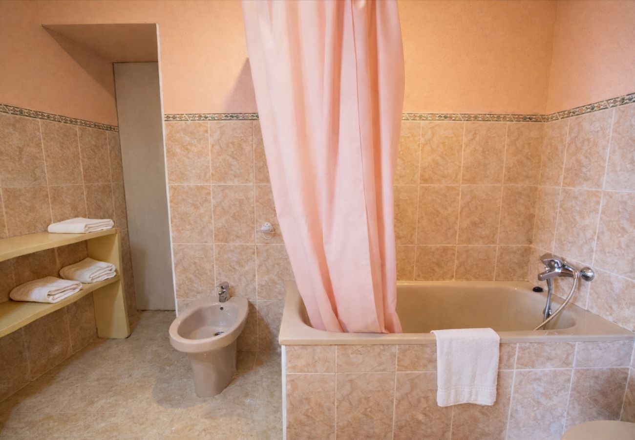 Villa in Banyeres del Penedès - Impressive and Idyllic mansion for up to 40 people!