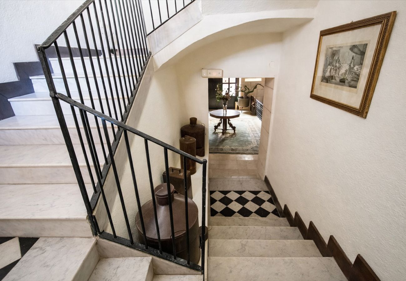 Villa in Banyeres del Penedès - Impressive and Idyllic mansion for up to 40 people!