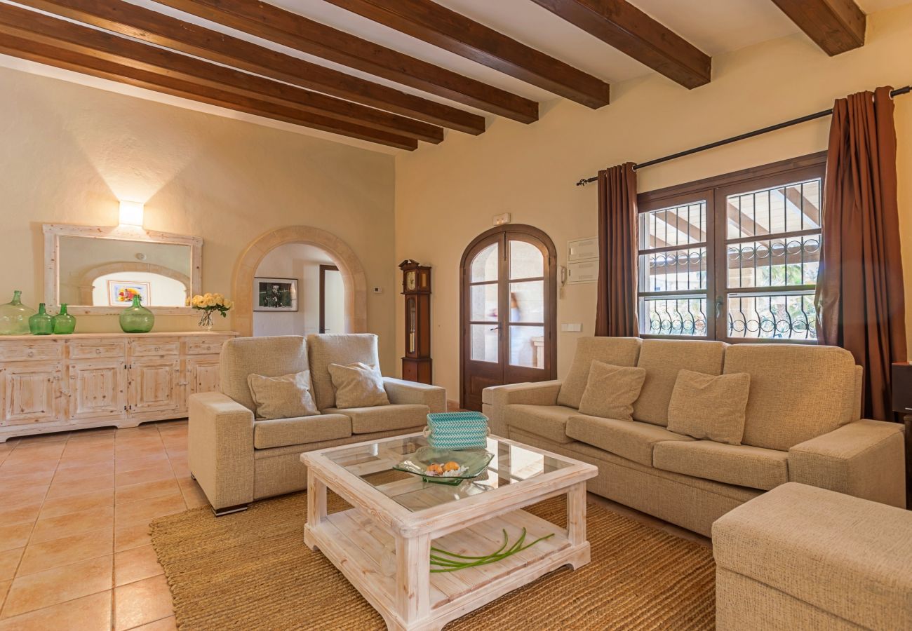 Villa in Palma de Mallorca - Scenic and serene villa in the heart of Pollença!