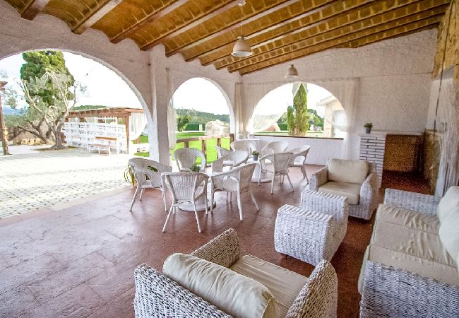 Villa in Olerdola - Divine and Delightful for 24 guests 12km to Sitges