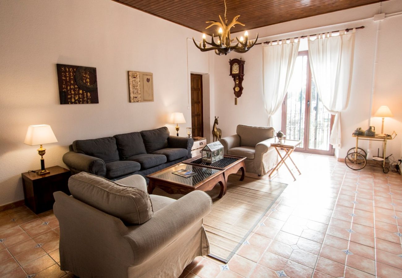 Villa in Olerdola - Divine and Delightful for 24 guests 12km to Sitges