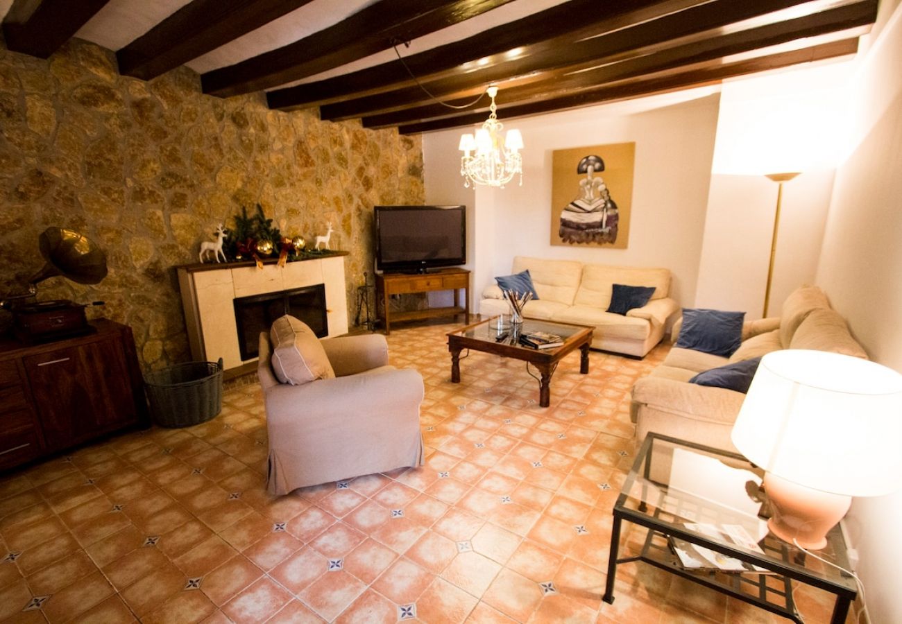 Villa in Olerdola - Divine and Delightful for 24 guests 12km to Sitges