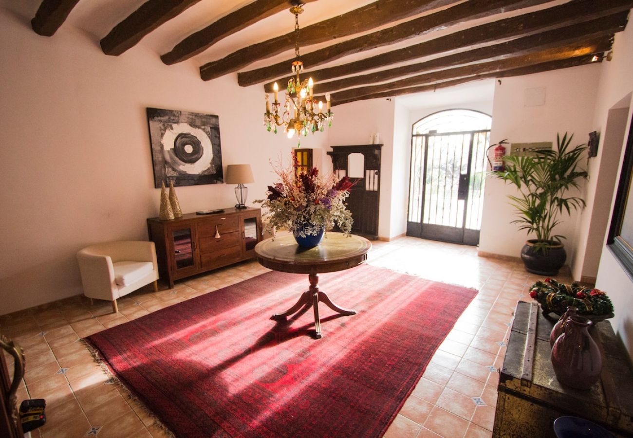 Villa in Olerdola - Divine and Delightful for 24 guests 12km to Sitges