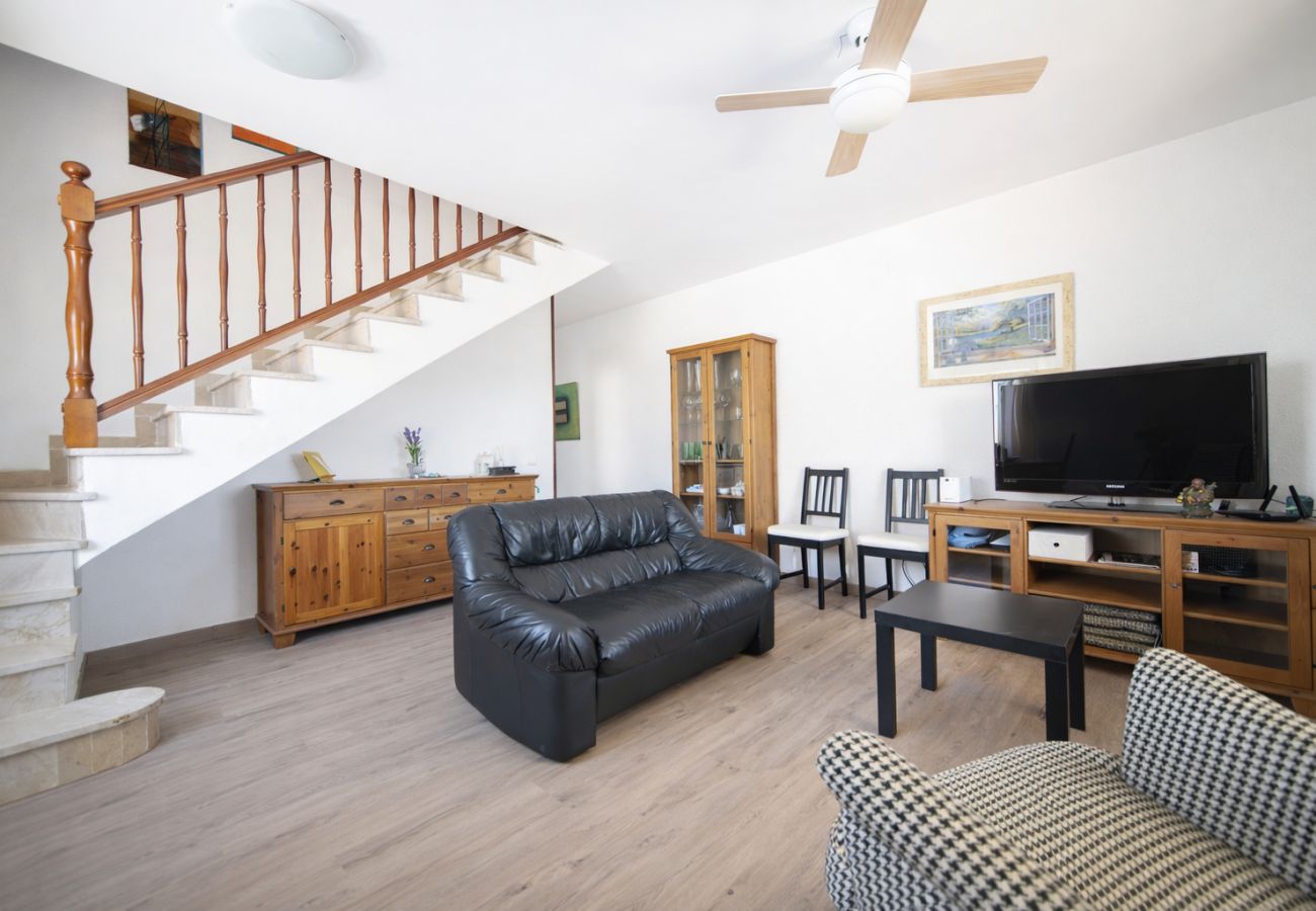 Villa in Miami Playa - Villa Moderna: 200m to village and secluded beach!