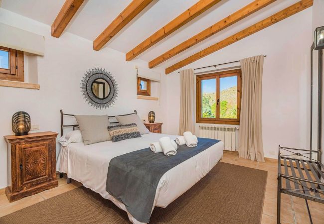 Villa in Mallorca - Rustic Villa close to Puerto Pollensa’s beaches! Villa in Mallorca - Rustic Villa close to Puerto Pollensa’s beaches!