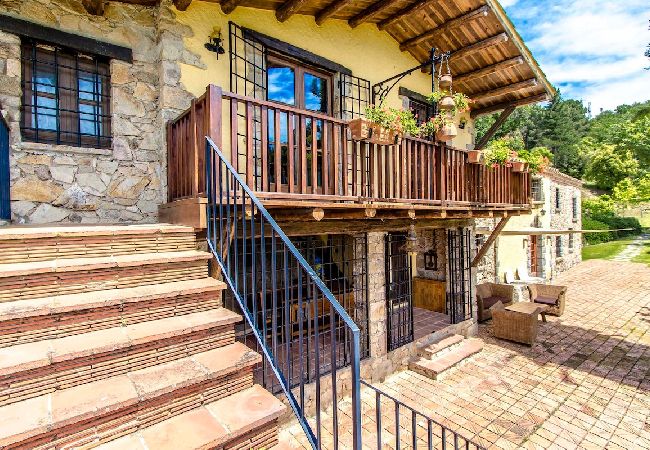 Villa in Sant Feliu de Buixalleu - Stunning Costa Brava mountain retreat - beach 30km