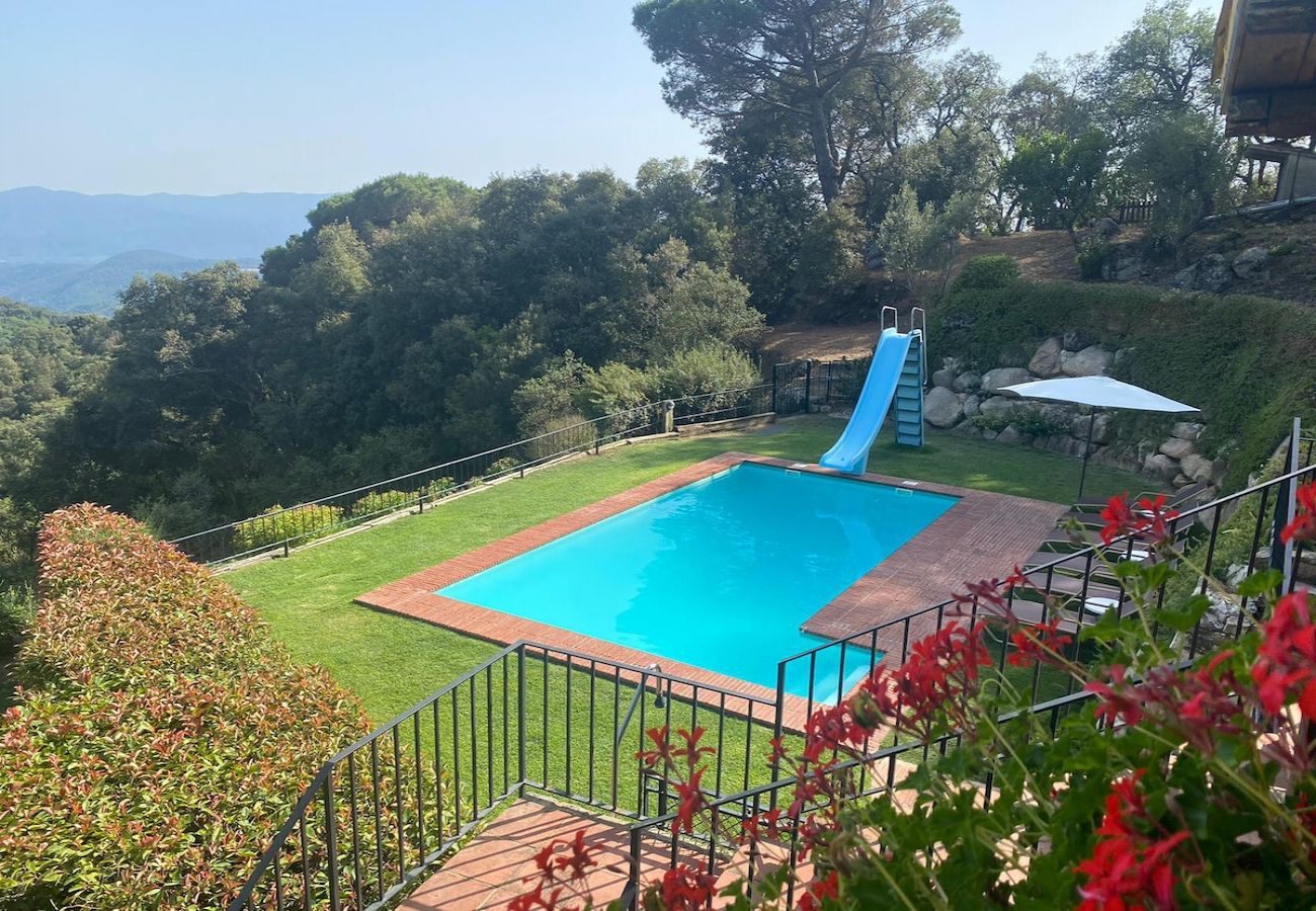 Villa in Sant Feliu de Buixalleu - Stunning Costa Brava mountain retreat - beach 30km