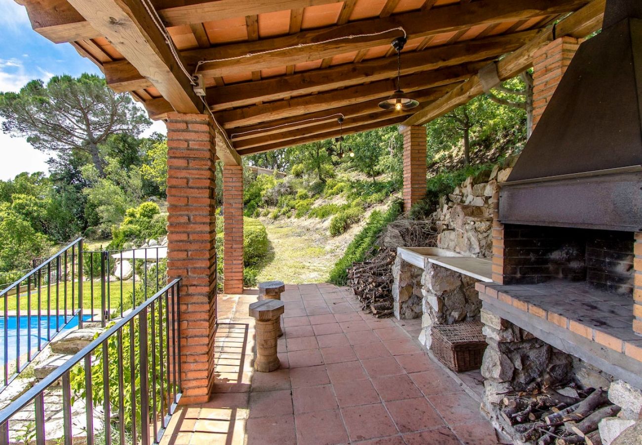 Villa in Gerona/Girona - Stunning Costa Brava mountain retreat - beach 30km