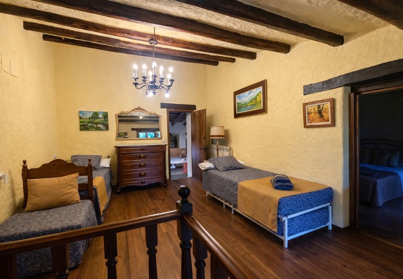 Villa in Sant Feliu de Buixalleu - Stunning Costa Brava mountain retreat - beach 30km