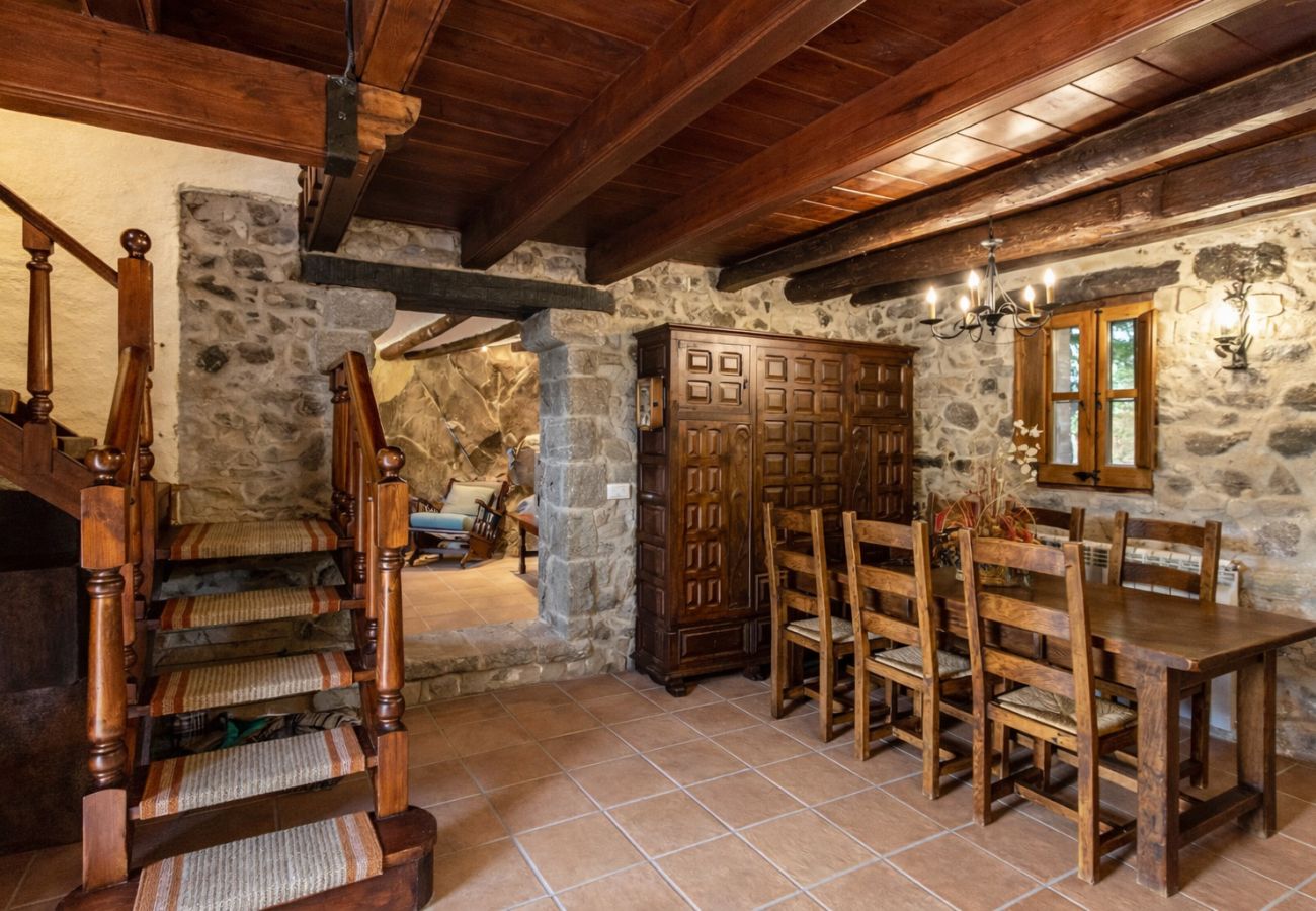 Villa in Sant Feliu de Buixalleu - Stunning Costa Brava mountain retreat - beach 30km