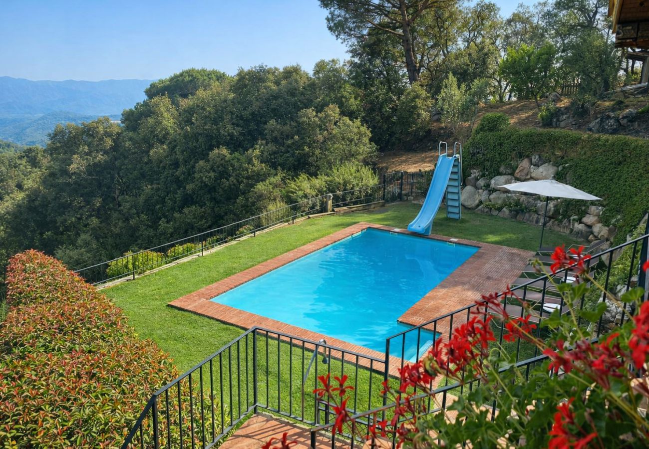 Villa in Sant Feliu de Buixalleu - Stunning Costa Brava mountain retreat - beach 30km