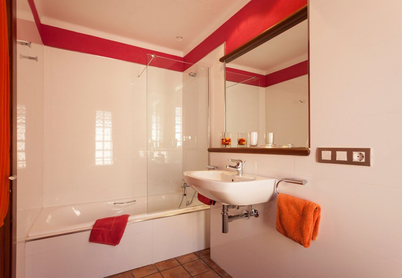 Villa in Palma de Mallorca - Gorgeous Villa-only 15 min walk to Pollensa!