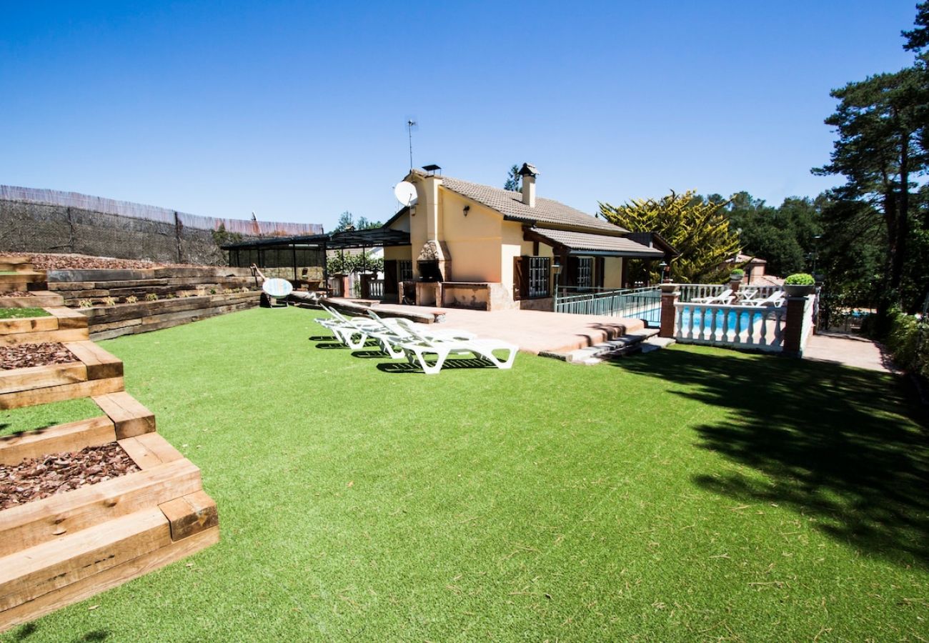 Villa in Santa Coloma de Farners -  Costa Brava villa w/ private pool and spacious garden