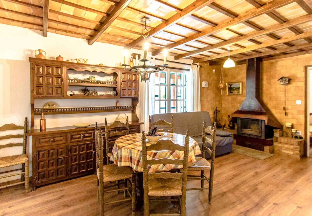 Villa in Santa Coloma de Farners -  Costa Brava villa w/ private pool and spacious garden