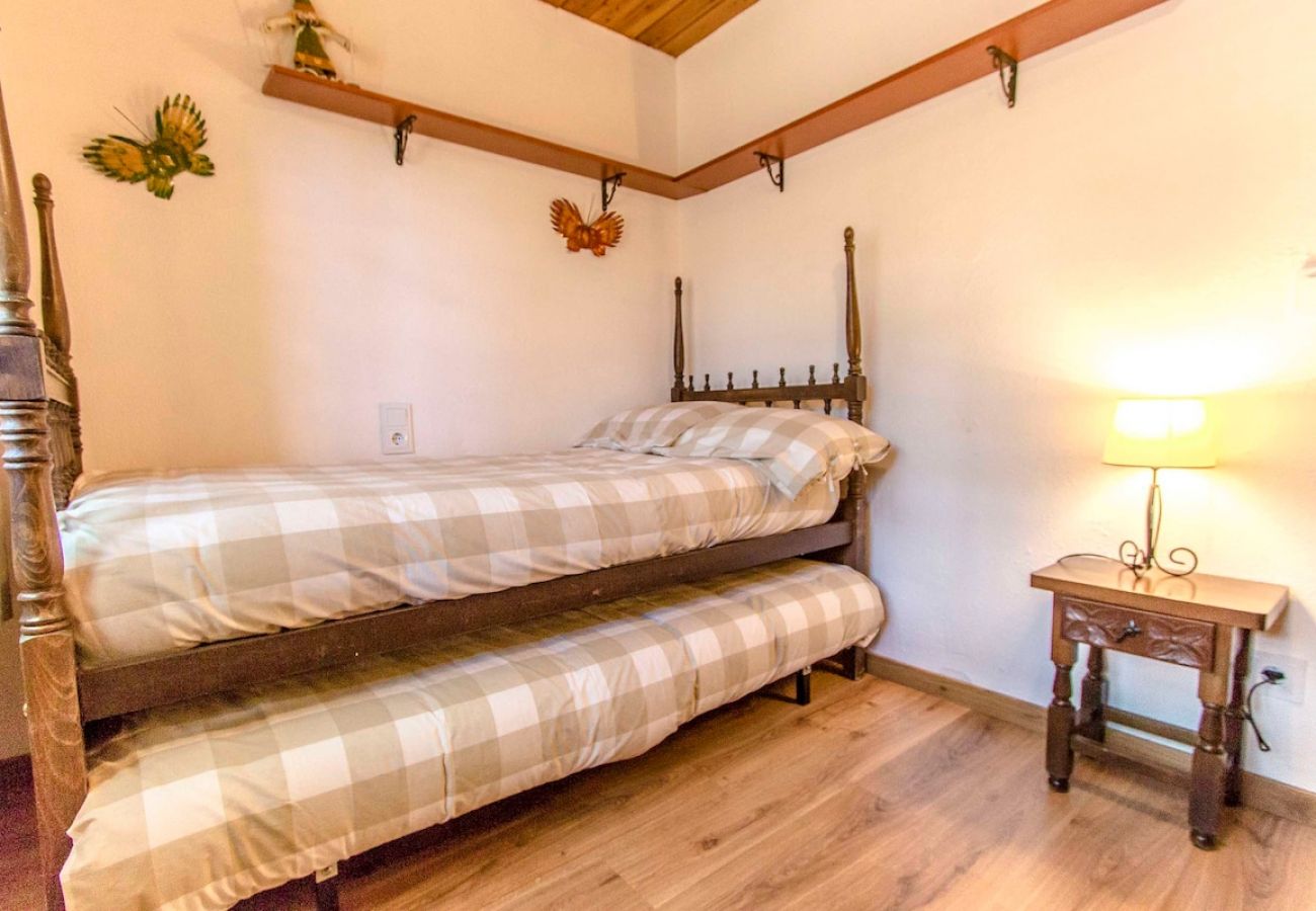 Villa in Santa Coloma de Farners -  Costa Brava villa w/ private pool and spacious garden