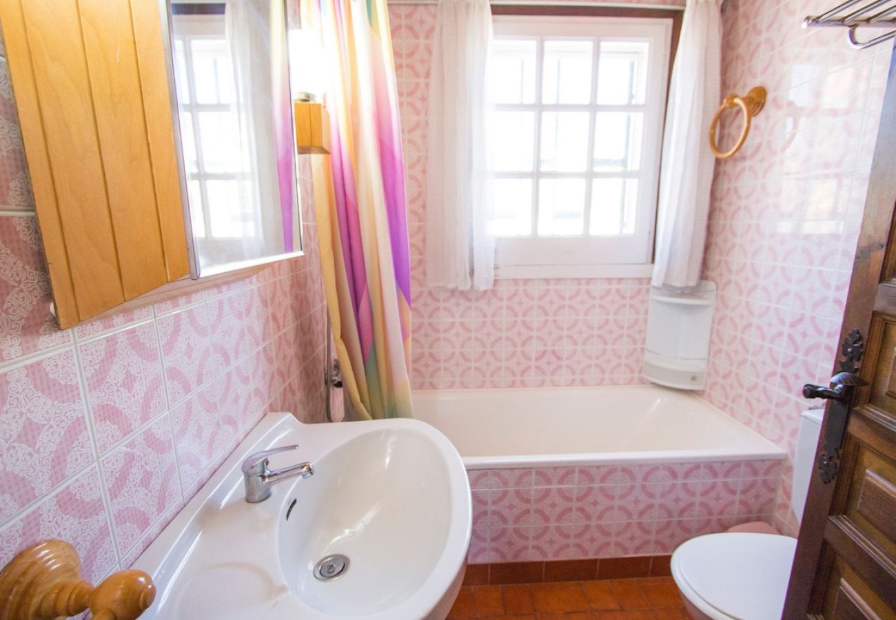 Villa in Santa Coloma de Farners -  Costa Brava villa w/ private pool and spacious garden