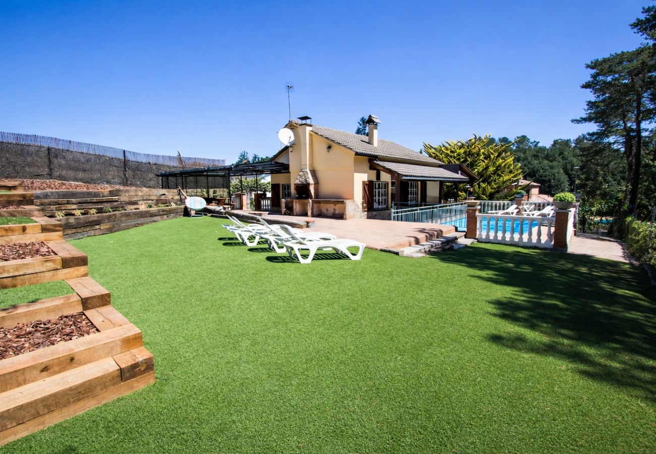 Villa in Santa Coloma de Farners -  Costa Brava villa w/ private pool and spacious garden