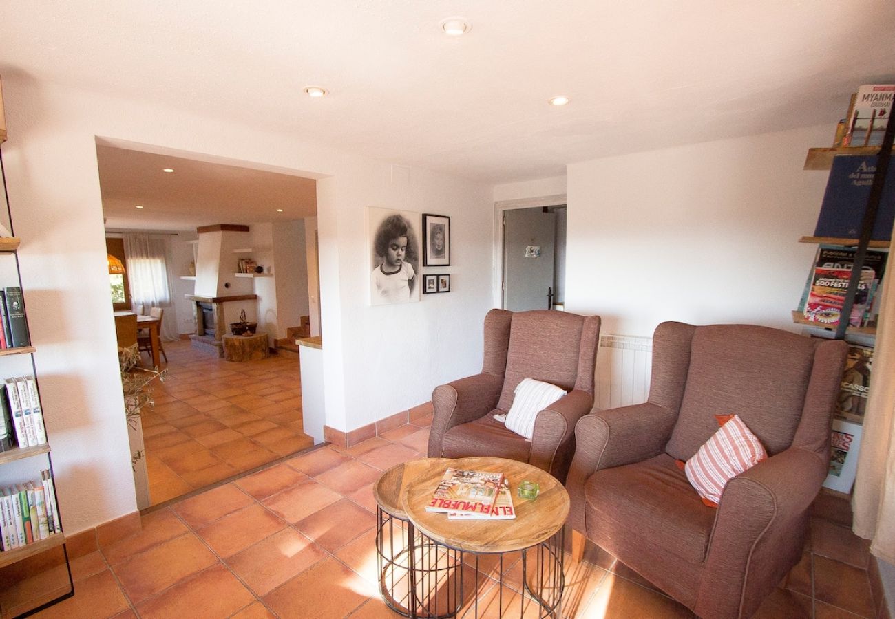 Villa in Sant Cebrià de Vallalta - Sophisticated elegance and views close to BCN!