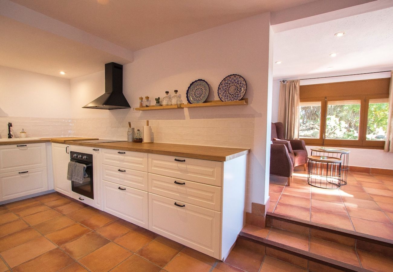 Villa in Sant Cebrià de Vallalta - Sophisticated elegance and views close to BCN!