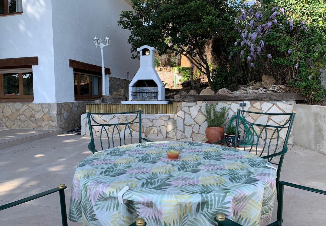 Villa in Sant Cebrià de Vallalta - Sophisticated elegance and views close to BCN!