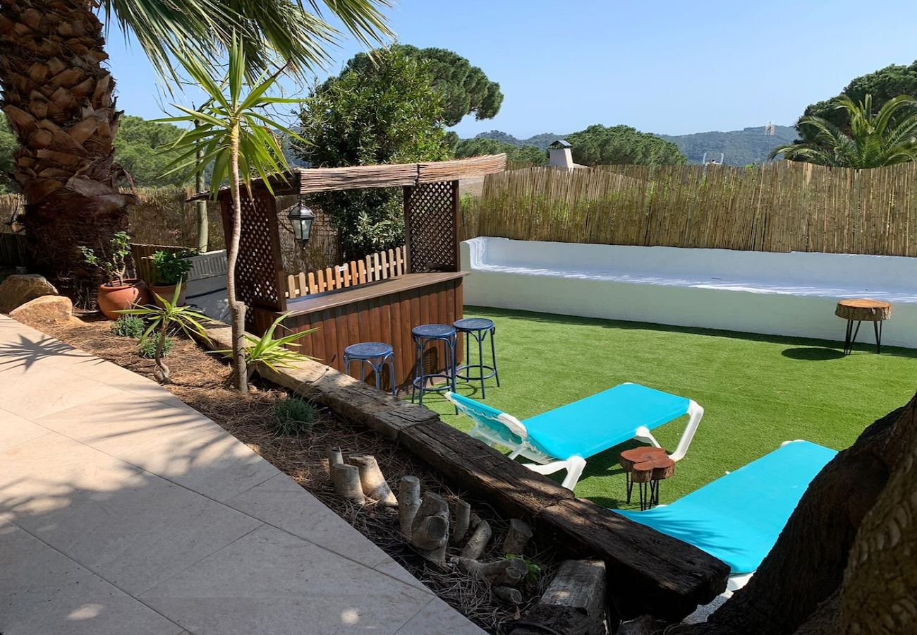 Villa in Sant Cebrià de Vallalta - Sophisticated elegance and views close to BCN!