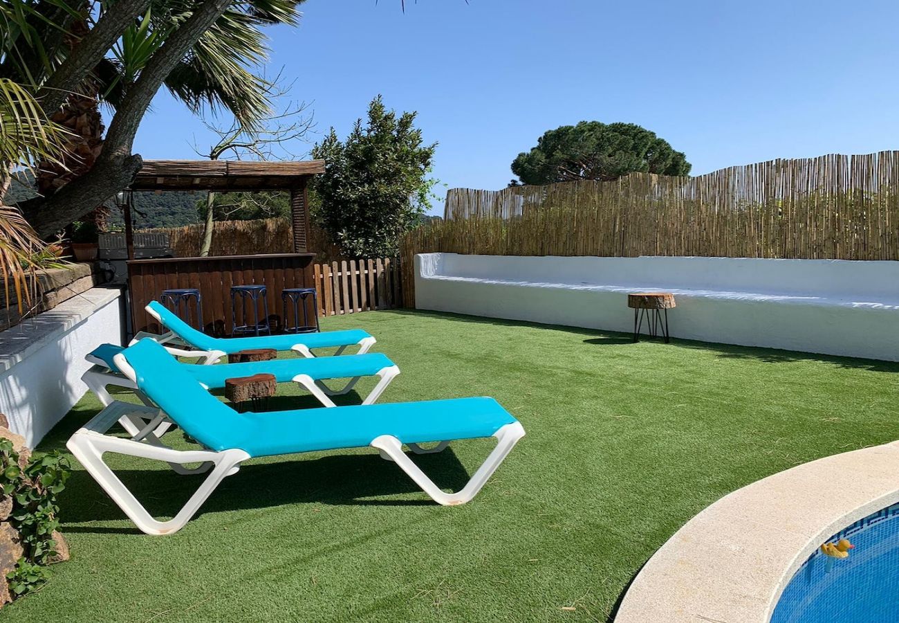 Villa in Sant Cebrià de Vallalta - Sophisticated elegance and views close to BCN!