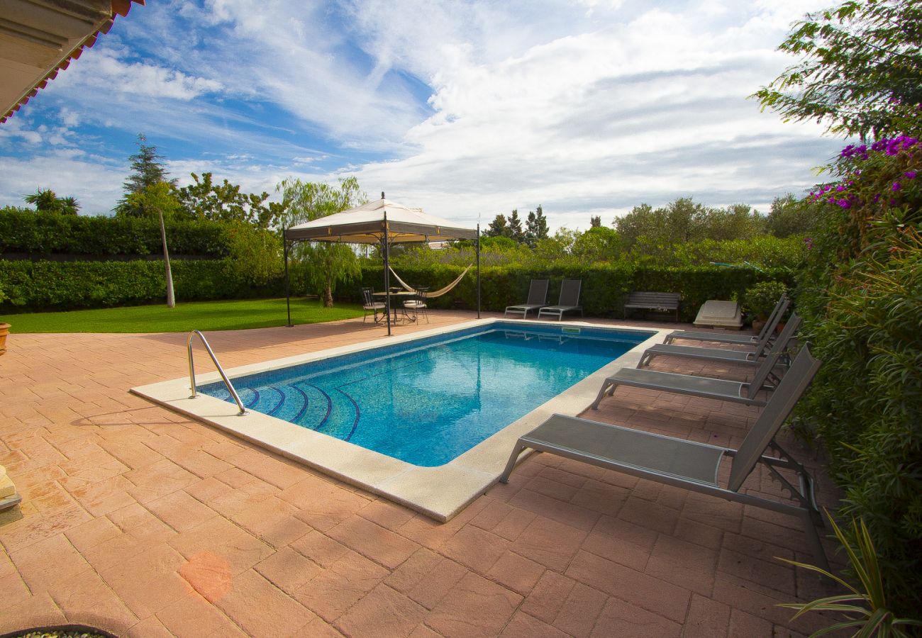 Villa in Reus - Port Aventura,Golf, Costa Dorada at your doorstep